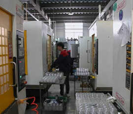 CNC machining centers in Hanryk factory